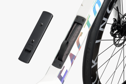 FACTOR SLiCK 2024 Nebula Blue - Premium Kadroset (Kadro, Vision METRON TFA Aerobar, Sele Borusu, CeramicSpeed Orta Göbek ve Furş Seti)